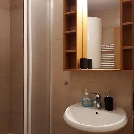 Horsky Tatran, * 多纳瓦利